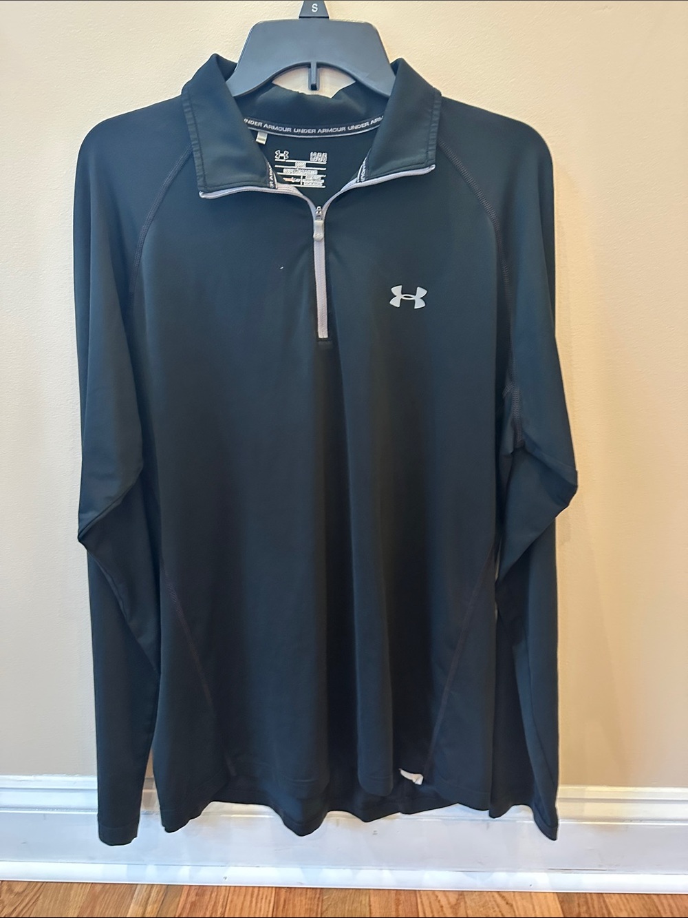 Under Armour Men’s Black Quarter-Zip Performance Pullover